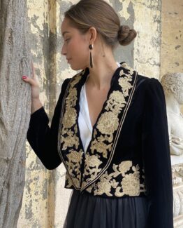 Chaqueta terciopelo bordada voltaire