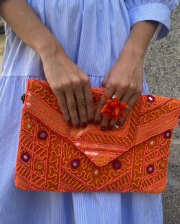 Cartera naranja bordada