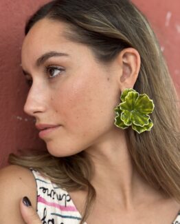 Pendiente flor verde