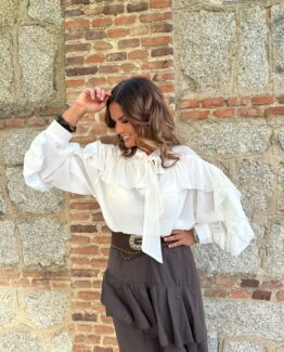 Blusa gasa volantes ecru