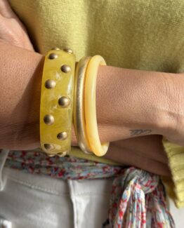 Brazaletes tachas limón