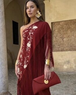 Vestido mantón bordado rojo