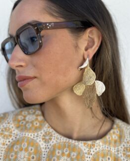 Pendiente leaf tricolor rafia