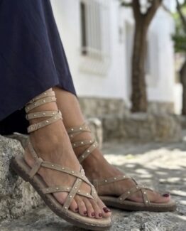 Sandalia candela tachas