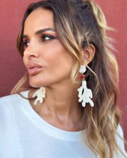 Pendiente coral blanco